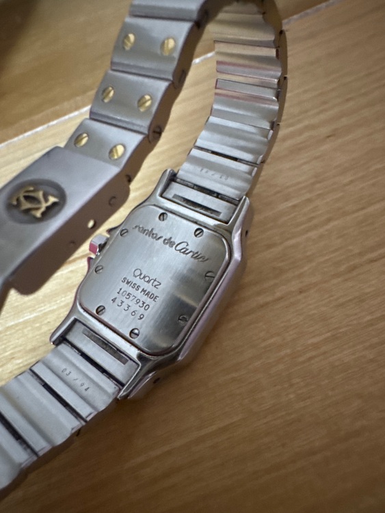 カルティエ サントス swiss MADE 1057930（高級時計）の商品画像 - 査定依頼日：2025年9月29日 - 最高査定価格：410,000円