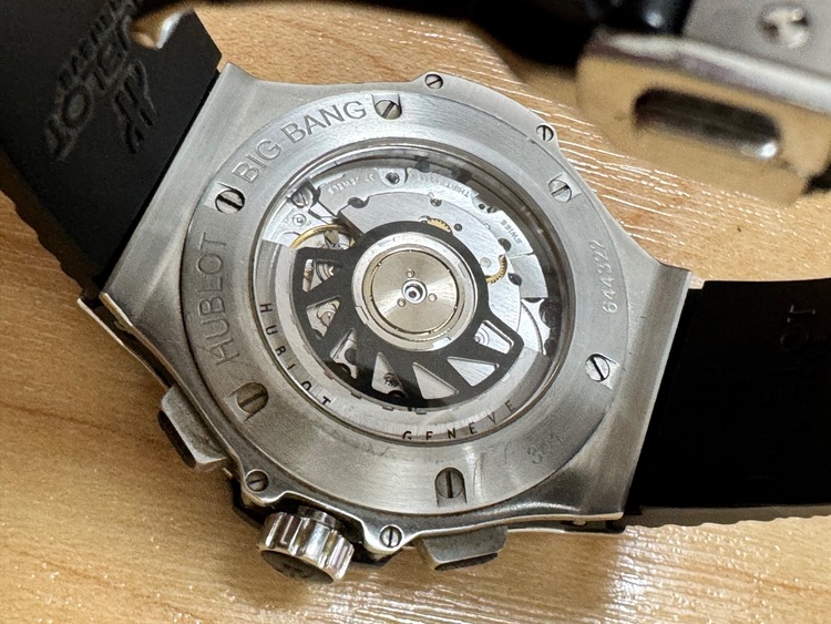 ウブロ ビックバン （高級時計）の商品画像 - 査定依頼日：2025年6月29日 - 最高査定価格：800,000円