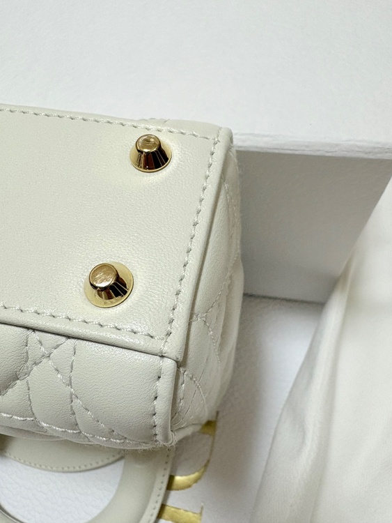 ディオール  （ブランドバッグ）の商品画像 - 査定依頼日：2026年4月12日 - 最高査定価格：310,000円