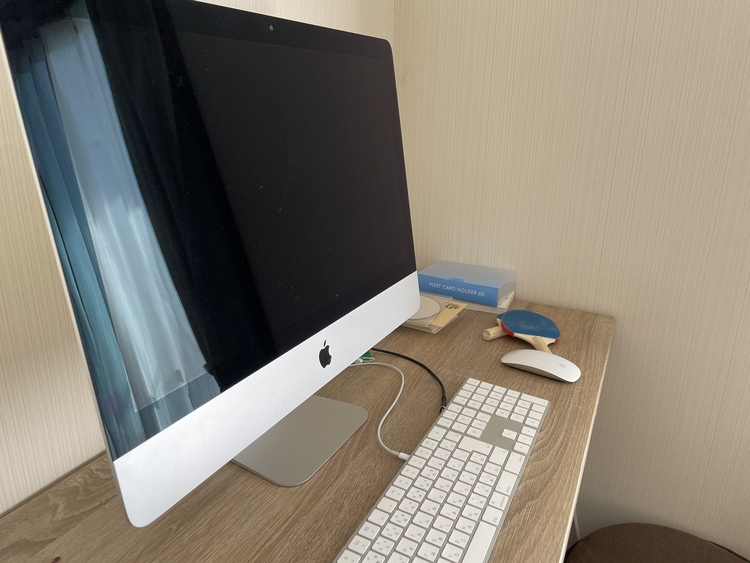 iMac 21.5インチ Retina 4Kディスプレイモデル[2019年（PC・タブレット）の商品画像 - 査定依頼日：2022年3月7日 - 最高査定価格：65,000円