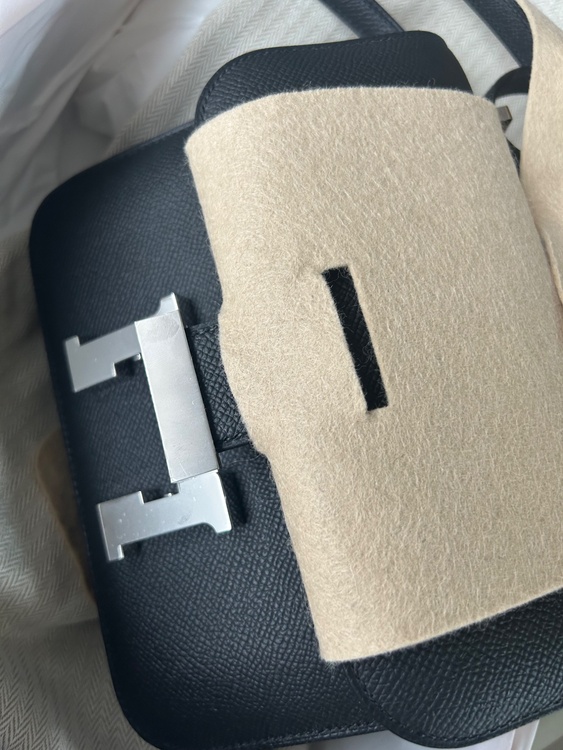 エルメス コンスタンス （ブランドバッグ）の商品画像 - 査定依頼日：2026年4月13日 - 最高査定価格：2,200,000円