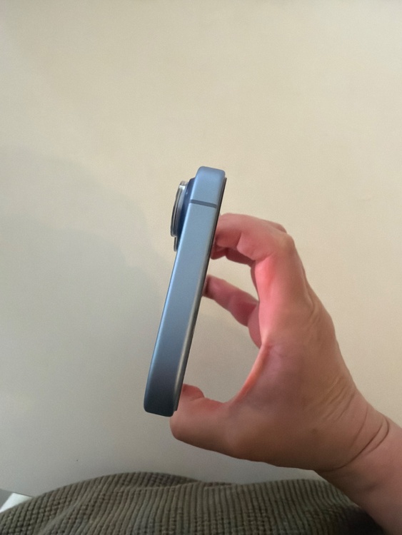 iPhone 17 256GB Softbank（スマホ）の商品画像 - 査定依頼日：2026年4月30日 - 最高査定価格：108,000円