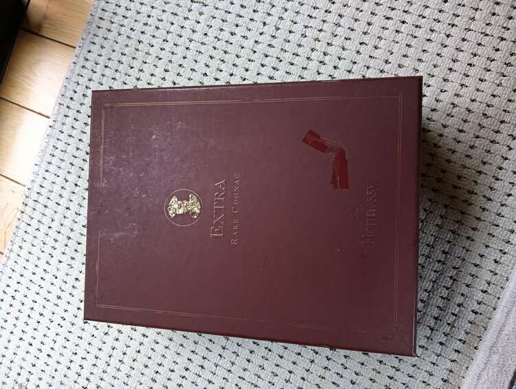 ヘネシー （お酒）の商品画像 - 査定依頼日：2025年3月9日 - 最高査定価格：45,000円