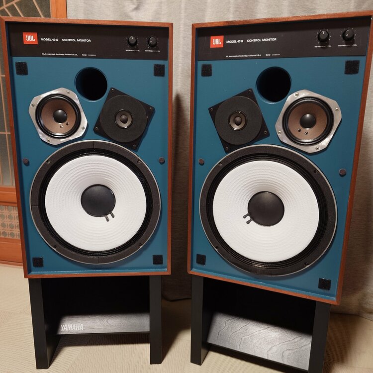JBL４３１２（オーディオ・スピーカー）の商品画像 - 査定依頼日：2026年9月7日 - 最高査定価格：70,000円