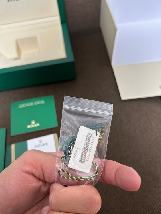 ロレックス サブマリーナー 116618l（高級時計）の商品画像 - 査定依頼日：2025年12月29日 - 最高査定価格：5,000,000円