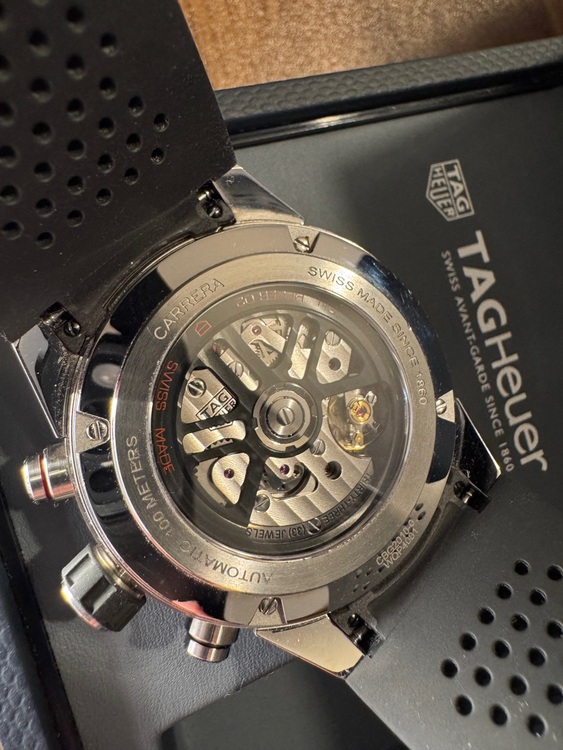タグホイヤー カレラ CBG201（高級時計）の商品画像 - 査定依頼日：2025年10月18日 - 最高査定価格：380,000円