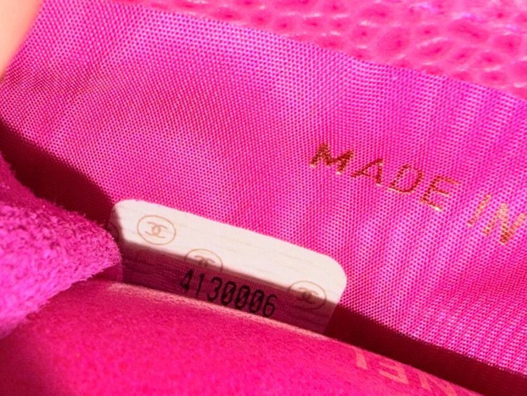 ココマーク　ミニバッグ（ブランド財布・小物）の商品画像 - 査定依頼日：2025年8月20日 - 最高査定価格：38,000円