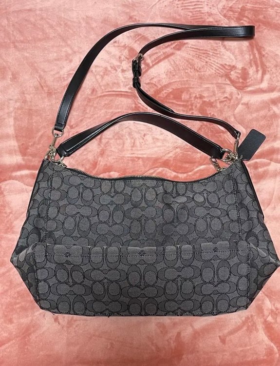 COACH コーチ ショルダーバッグ 斜めがけ 2way シグネチャー（ブランドバッグ）の商品画像 - 査定依頼日：2023年5月12日