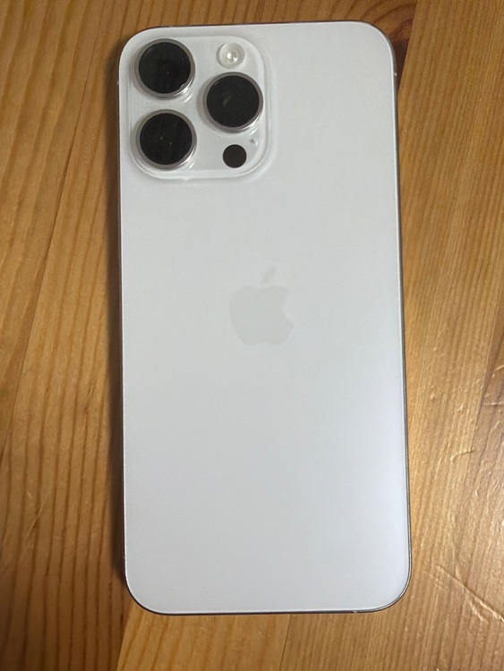 iPhone 15 Pro Max 1TB SIMフリー（スマホ）の商品画像 - 査定依頼日：2025年12月2日 - 最高査定価格：120,000円