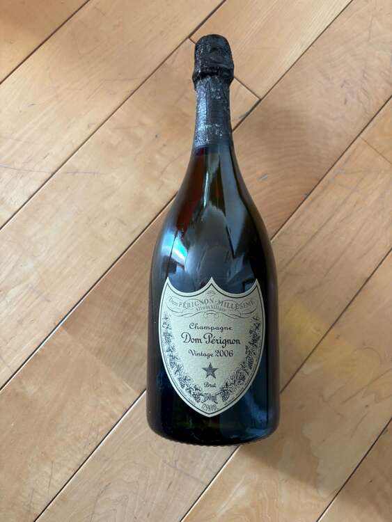 シャンパン ドン・ペリニヨン （お酒）の商品画像 - 査定依頼日：2025年1月30日 - 最高査定価格：20,000円