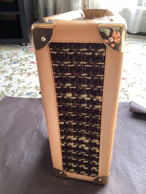 TWEEDY ZIP（ブランドバッグ）の商品画像 - 査定依頼日：2026年2月6日 - 最高査定価格：250,000円