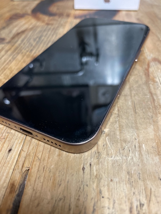 iPhone 16 Pro 256GB SIMフリー（スマホ）の商品画像 - 査定依頼日：2026年3月24日 - 最高査定価格：116,000円