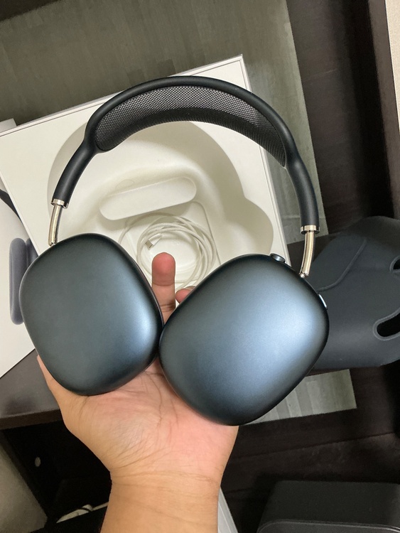 AirPods MAX ヘッドホン（オーディオ・スピーカー）の商品画像 - 査定依頼日：2026年9月30日 - 最高査定価格：24,100円