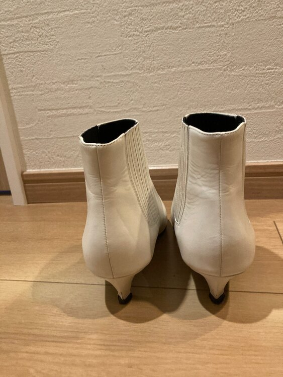 セリーヌ　ブーツ（ブランド財布・小物）の商品画像 - 査定依頼日：2025年1月14日 - 最高査定価格：100,000円