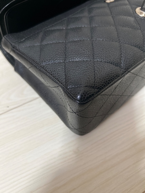 マトラッセ25cm キャビアスキン　ダブルフラップ（ブランドバッグ）の商品画像 - 査定依頼日：2026年1月11日 - 最高査定価格：1,000,000円