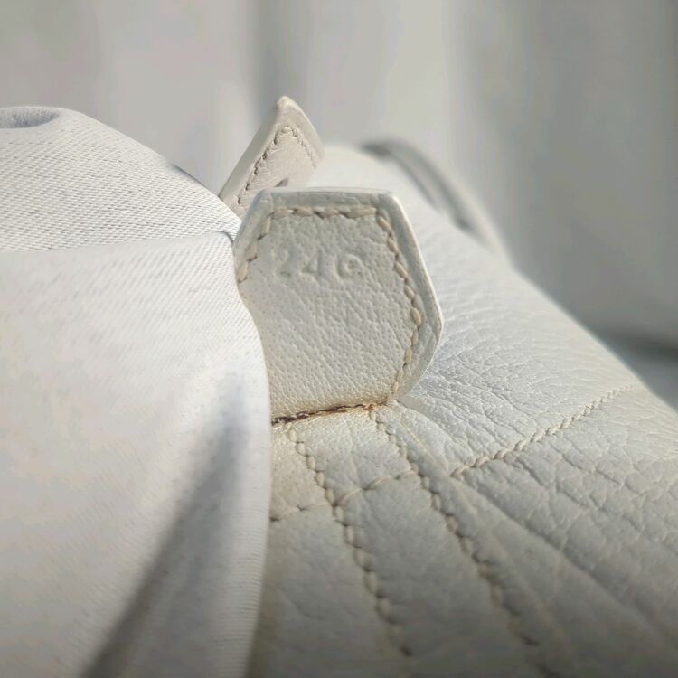 ボリード　35 ホワイト系　トリヨンクレマンス（ブランドバッグ）の商品画像 - 査定依頼日：2025年11月5日 - 最高査定価格：300,000円