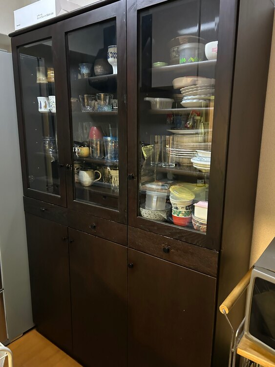 大型食器棚（家具・寝具）の商品画像 - 査定依頼日：2025年4月14日 - 最高査定価格：1円