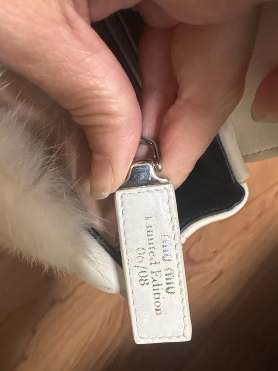 MATERIAL 041 NAPPA + VISONE（ブランドバッグ）の商品画像 - 査定依頼日：2026年3月26日 - 最高査定価格：150,000円