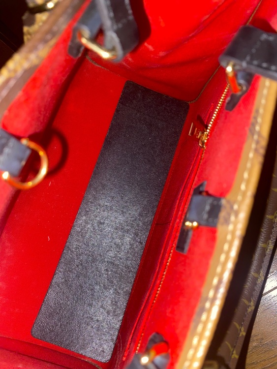 ルイヴィトン モノグラム （ブランドバッグ）の商品画像 - 査定依頼日：2025年11月24日 - 最高査定価格：250,000円