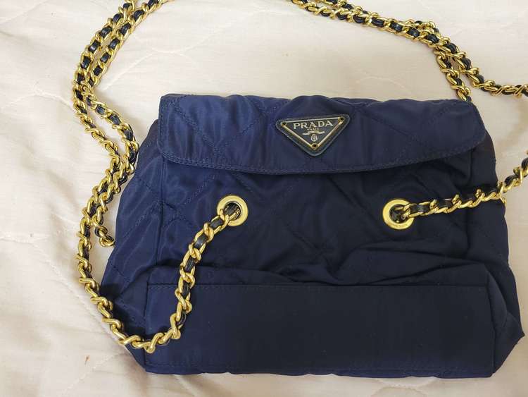 ナイロンミニチェーンショルダー（ブランドバッグ）の商品画像 - 査定依頼日：2023年2月28日 - 最高査定価格：18,000円