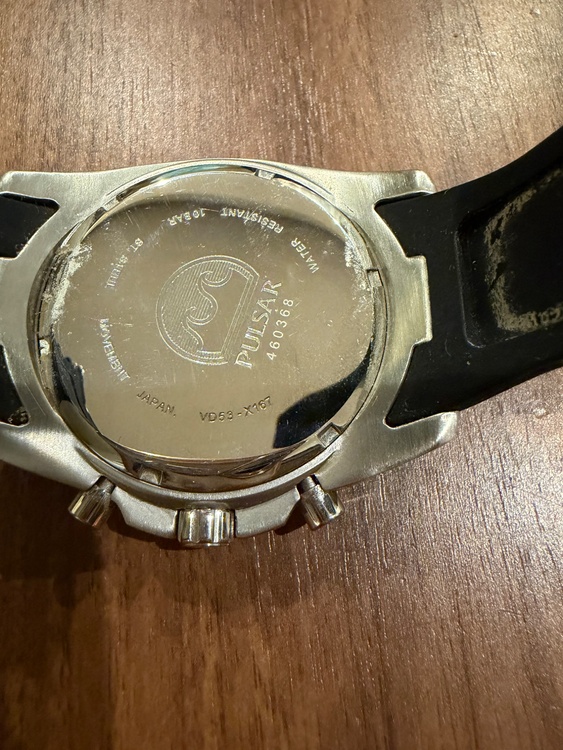 PULSAR CHRONOGRAPH100M（高級時計）の商品画像 - 査定依頼日：2026年5月27日 - 最高査定価格：1,000円
