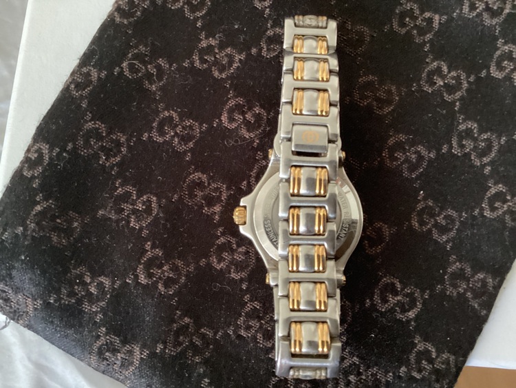 Gucci （高級時計）の商品画像 - 査定依頼日：2025年6月17日 - 最高査定価格：8,120円