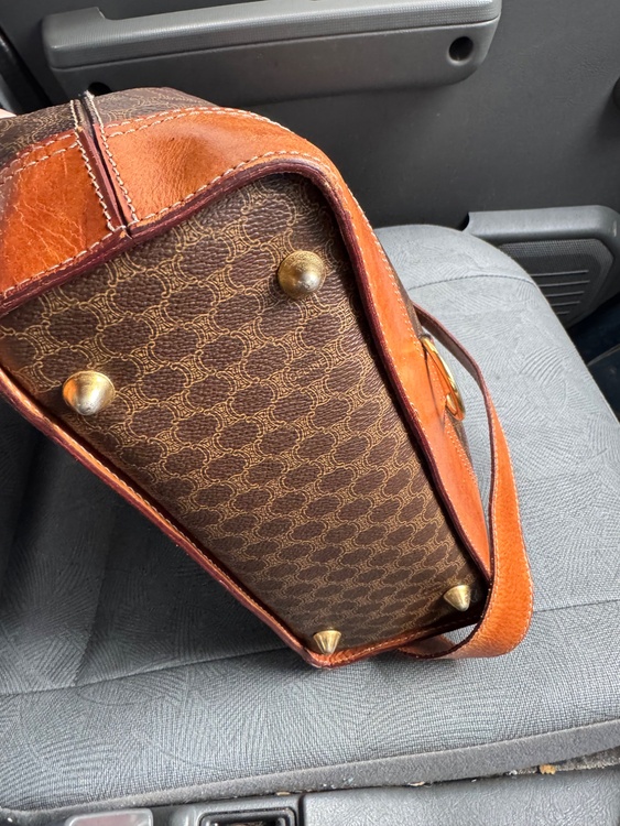 ハンドバッグ（ブランドバッグ）の商品画像 - 査定依頼日：2026年2月6日 - 最高査定価格：25,000円