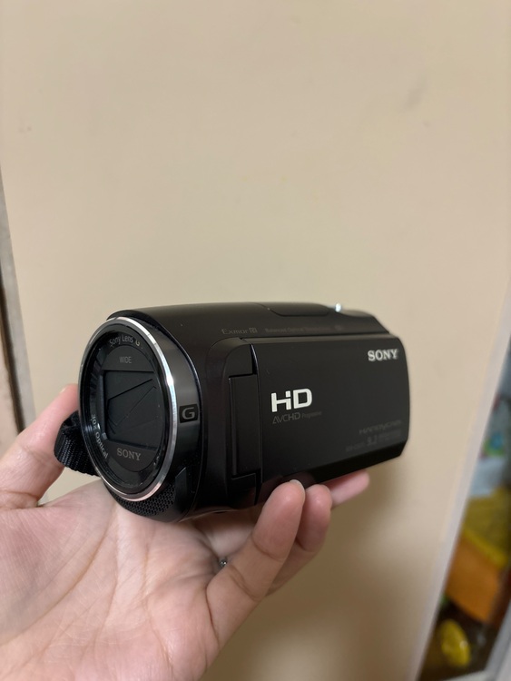 ハンディカム（カメラ）の商品画像 - 査定依頼日：2025年10月14日 - 最高査定価格：3,000円