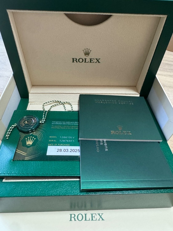 グリーンサブマリーナ（高級時計）の商品画像 - 査定依頼日：2025年7月21日 - 最高査定価格：2,280,000円