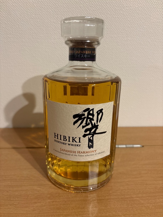 響（お酒）の商品画像 - 査定依頼日：2026年3月26日 - 最高査定価格：10,500円