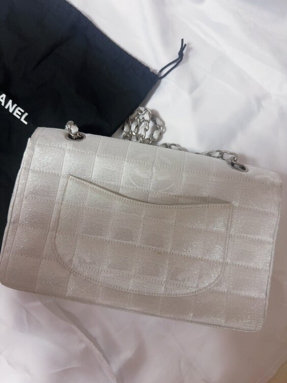 CHANEL ショルダーバッグ（ブランドバッグ）の商品画像 - 査定依頼日：2025年4月16日 - 最高査定価格：250,000円
