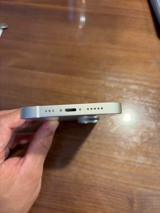 iPhone iPhone 14 512GB SIMフリー（スマホ）の商品画像 - 査定依頼日：2026年7月18日 - 最高査定価格：65,000円