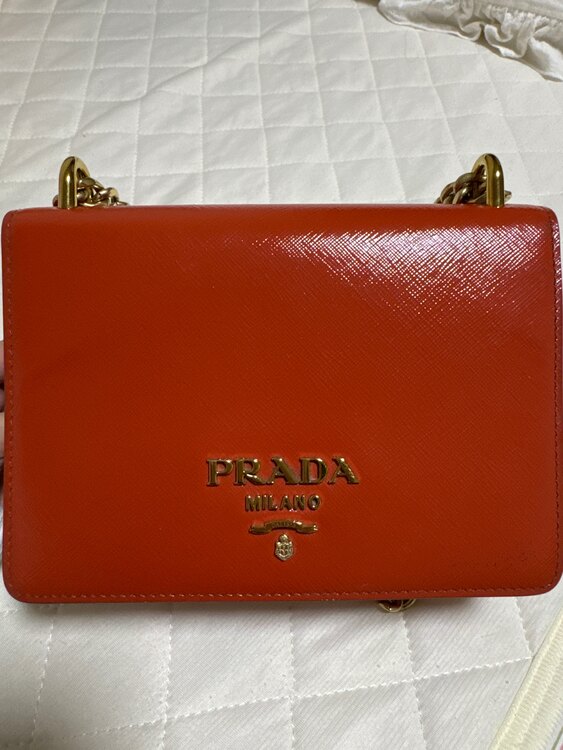 プラダ  （ブランドバッグ）の商品画像 - 査定依頼日：2025年5月25日 - 最高査定価格：40,000円