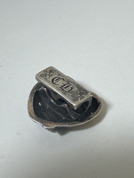 ハート型チャーム　ヘアゴム（古着・ファッション）の商品画像 - 査定依頼日：2025年12月26日 - 最高査定価格：50,000円