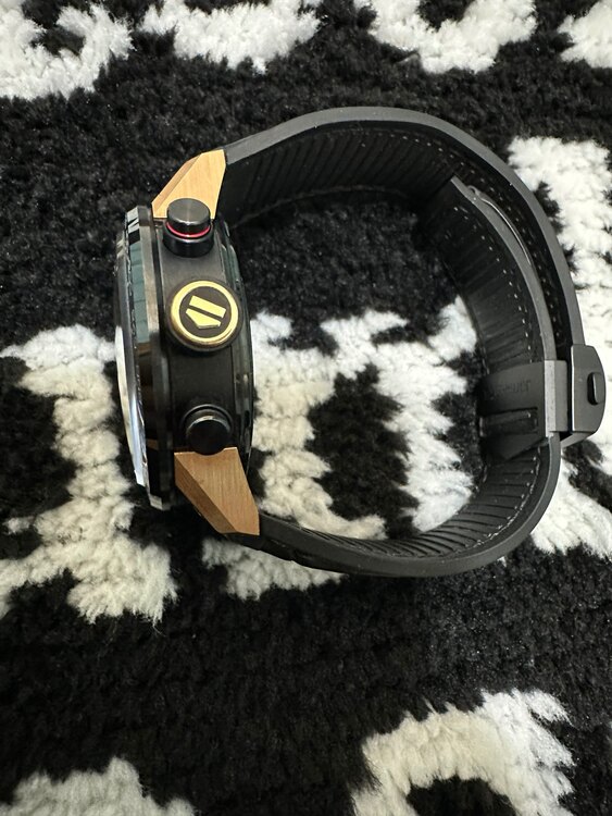 タグホイヤー カレラ CBG 2050. FC 6426 (RDA 6453)（高級時計）の商品画像 - 査定依頼日：2025年2月20日 - 最高査定価格：400,000円