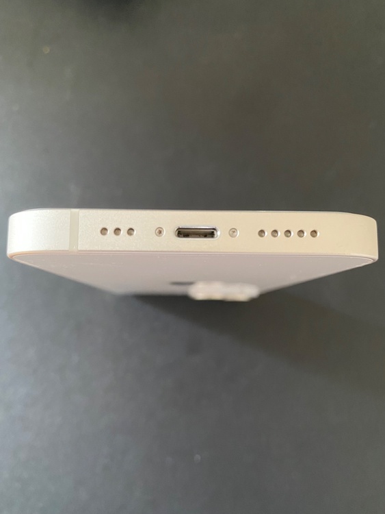 iPhone 14 128GB SIMフリー（スマホ）の商品画像 - 査定依頼日：2026年3月28日 - 最高査定価格：43,000円