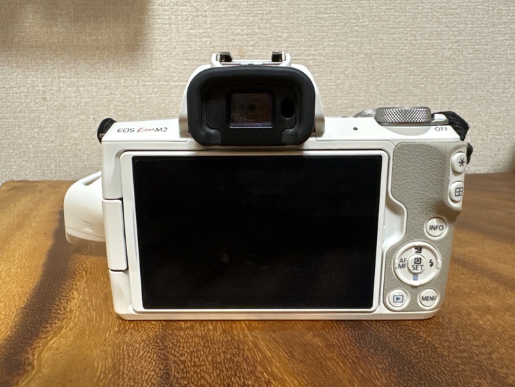 Canon kiss EOS M2（カメラ）の商品画像 - 査定依頼日：2026年7月29日 - 最高査定価格：75,000円