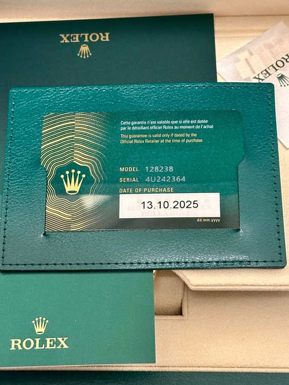 ロレックス デイデイト 128238（高級時計）の商品画像 - 査定依頼日：2026年1月31日 - 最高査定価格：8,100,000円
