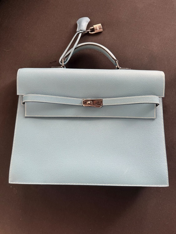 ケリーディペッシュ35cm?（ブランドバッグ）の商品画像 - 査定依頼日：2025年11月11日 - 最高査定価格：350,000円