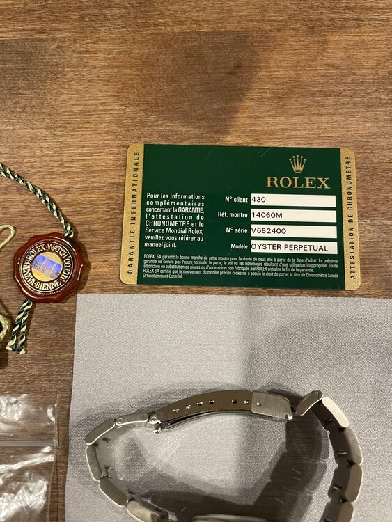 ロレックス サブマリーナー 14060（高級時計）の商品画像 - 査定依頼日：2025年1月29日 - 最高査定価格：1,350,000円