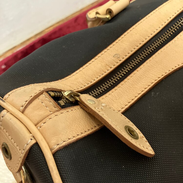 クリスチャンディオール　スポーツ　ボストンバック（ブランドバッグ）の商品画像 - 査定依頼日：2025年5月12日 - 最高査定価格：25,000円