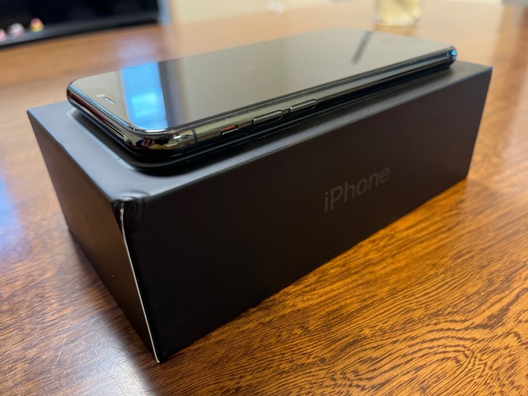iPhone11Pro 64GB ミッドナイトグリーン（スマホ）の商品画像 - 査定依頼日：2026年8月21日 - 最高査定価格：22,500円