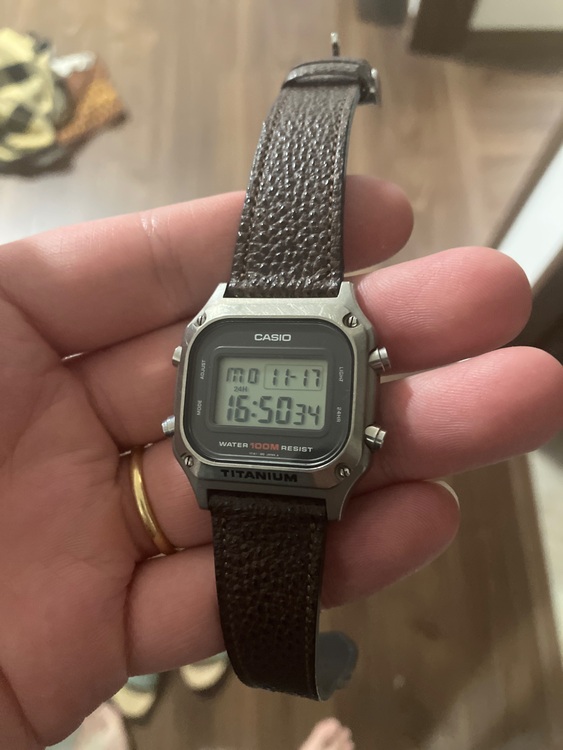 CASIO TW-7000（古着・ファッション）の商品画像 - 査定依頼日：2025年11月17日 - 最高査定価格：22,000円