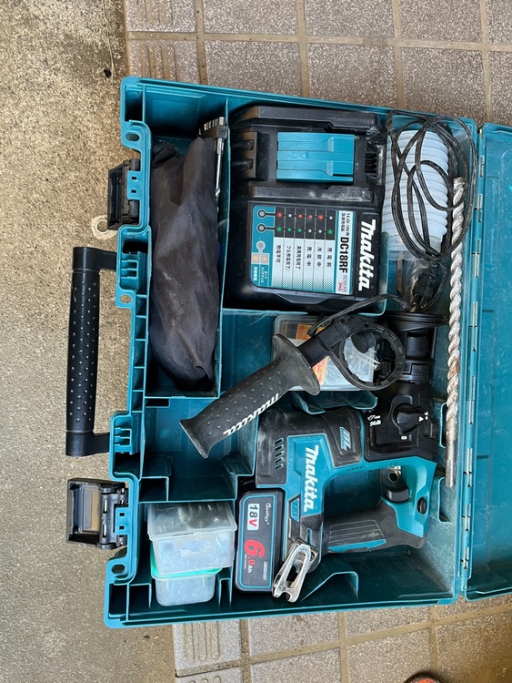 マキタ　ハンマードリル（電動工具・農機具・業務用機械）の商品画像 - 査定依頼日：2026年4月1日 - 最高査定価格：12,000円