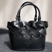 PRADA 1bg318 トレス イントレチャート（ブランドバッグ）の商品画像 - 査定依頼日：2026年4月7日 - 最高査定価格：134,000円