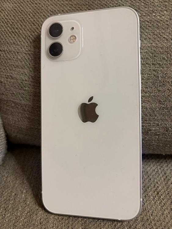 iPhone iPhone 12 128GB au（スマホ）の商品画像 - 査定依頼日：2026年9月12日 - 最高査定価格：23,000円