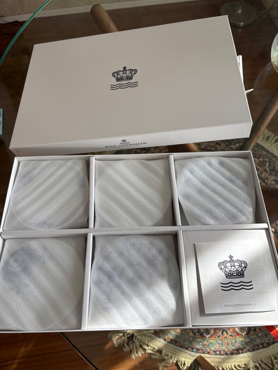 ロイヤルケペンハーゲンミックスヒストリーミニプレート5柄（食器）の商品画像 - 査定依頼日：2026年1月24日 - 最高査定価格：9,000円