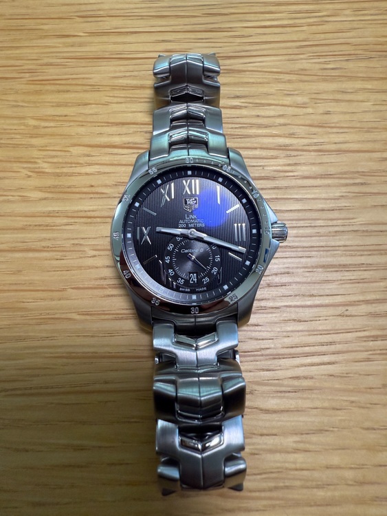 タグホイヤー リンク WJF211m（高級時計）の商品画像 - 査定依頼日：2025年8月24日 - 最高査定価格：135,000円