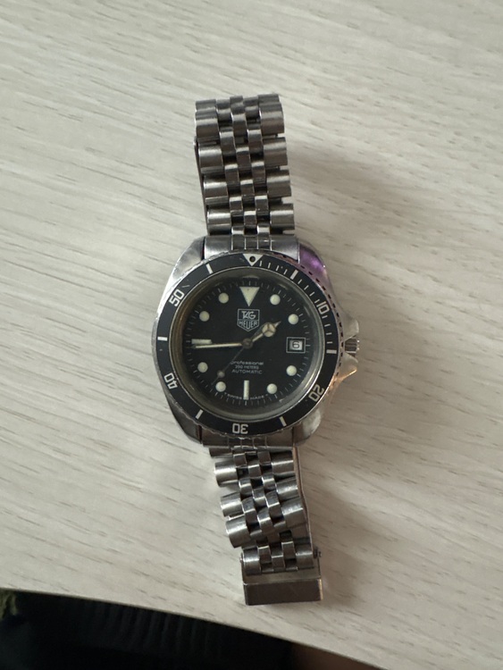 タグホイヤー その他 1000シリーズ プロフェッショナル じどうま（高級時計）の商品画像 - 査定依頼日：2025年8月16日 - 最高査定価格：175,000円