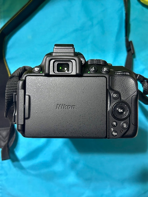 D5300（カメラ）の商品画像 - 査定依頼日：2025年10月19日 - 最高査定価格：30,000円